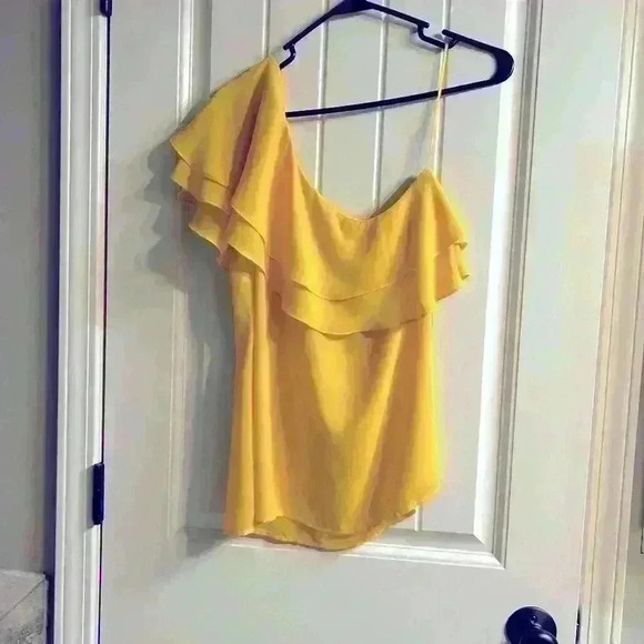 Rose + Olive one shoulder top - Picture 2 of 3